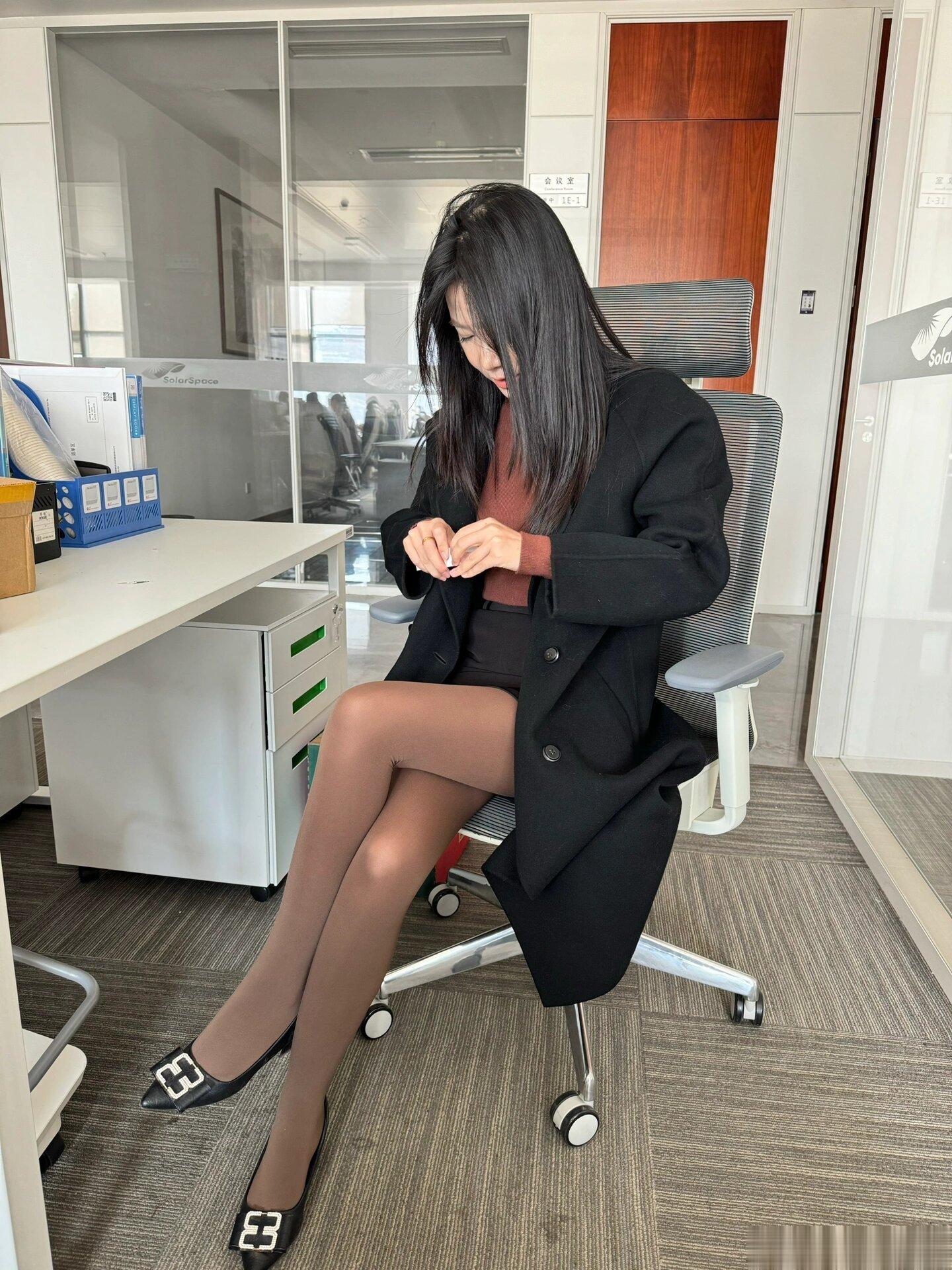 Today it's brown stockings ​​​