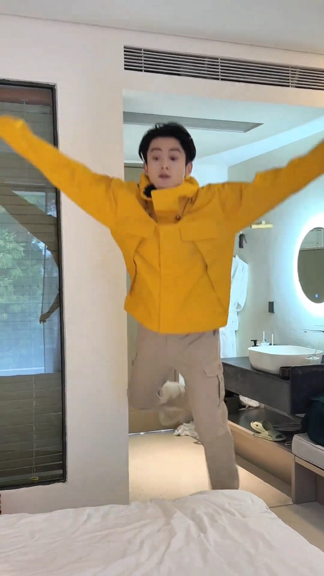 今日坚持跑椭圆机四十分钟第123天✅ 