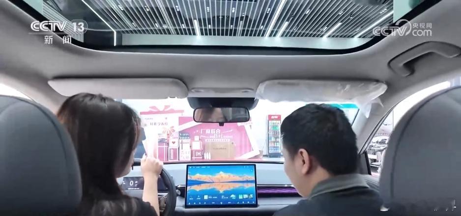 新能源车购置税政策明年起调整从全额免税调整为减半征收。 车企们为了抢年底这波订单