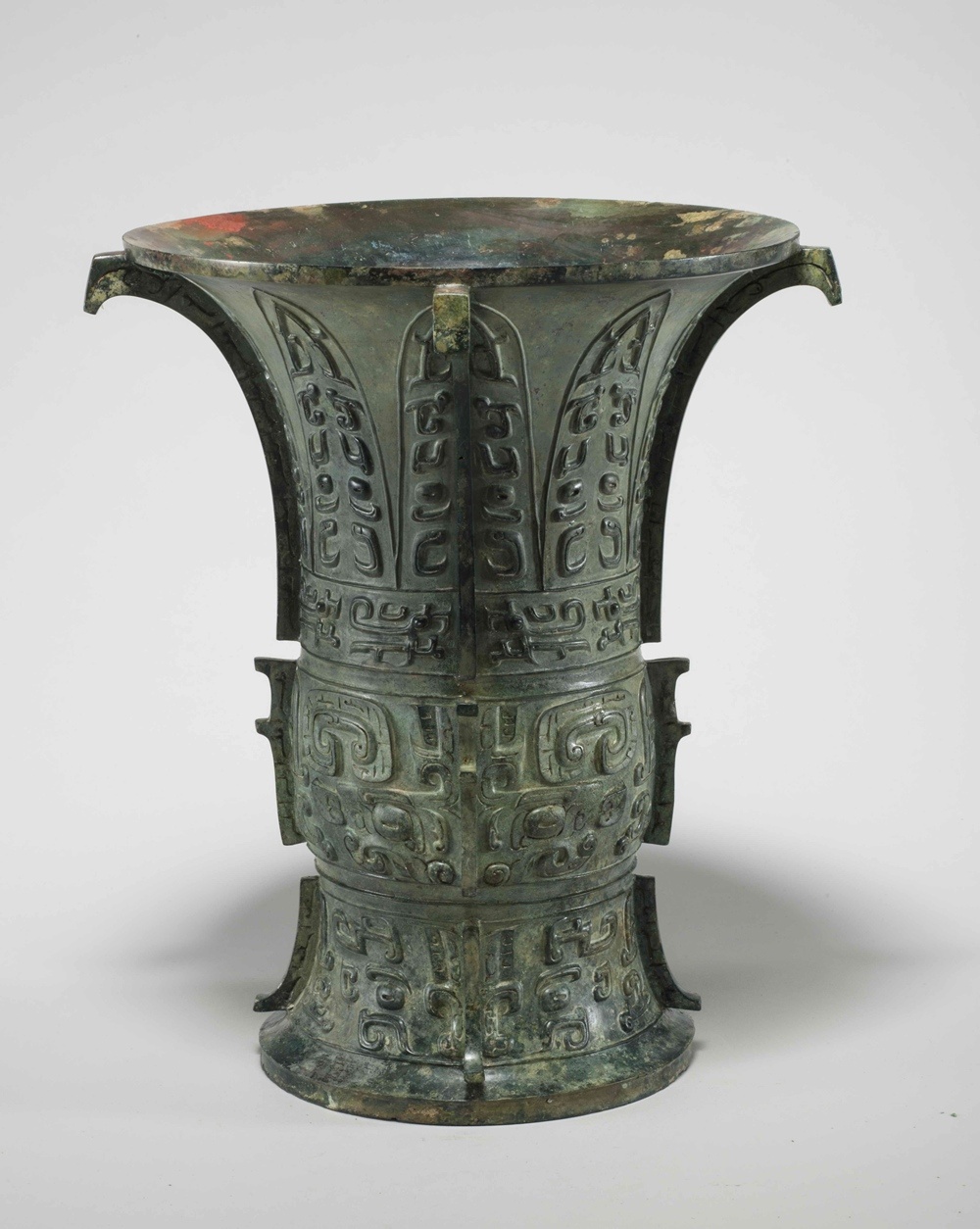 每天一件青铜器 保利香港2026春拍上拍日本私人收藏的西周早期:"册父丁"尊. 