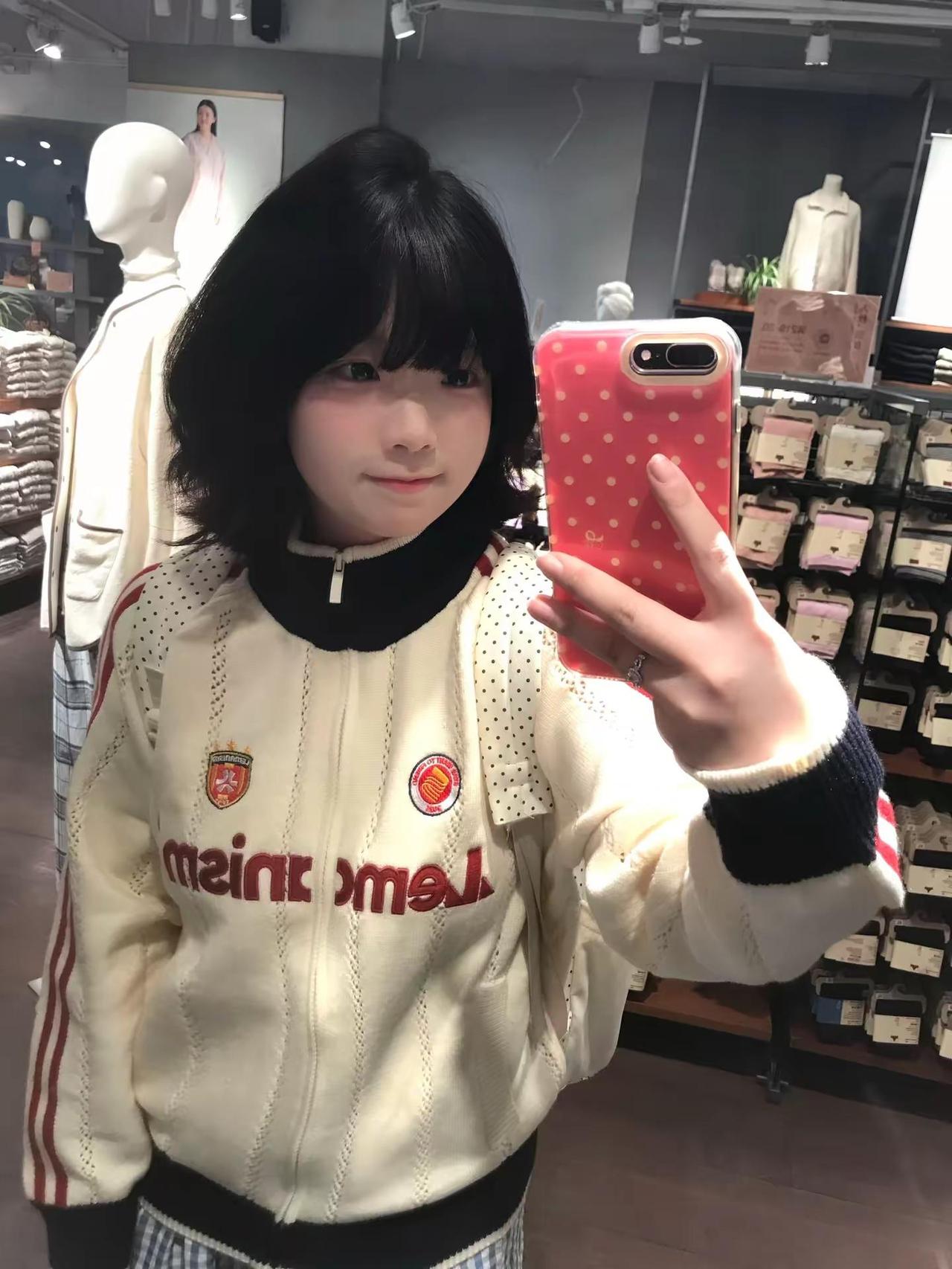 喜欢上你的味道甚至你的虎牙 萌妹子ootd