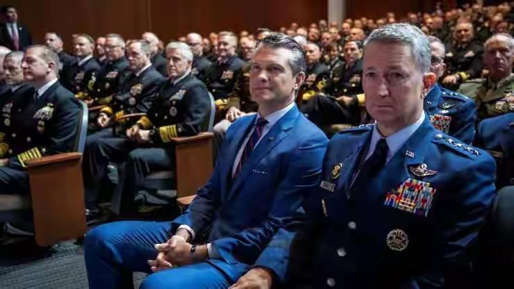 ​美国国防部长赫格塞斯的进一步清洗行动，让人家感到人心惶惶。
​为此，他上任以来