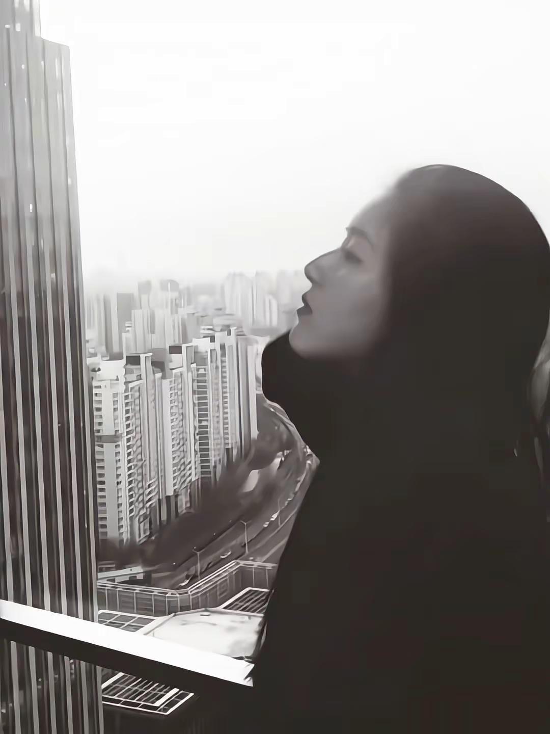 说什么又恨又爱 其实噩梦春梦全是我的脸吧