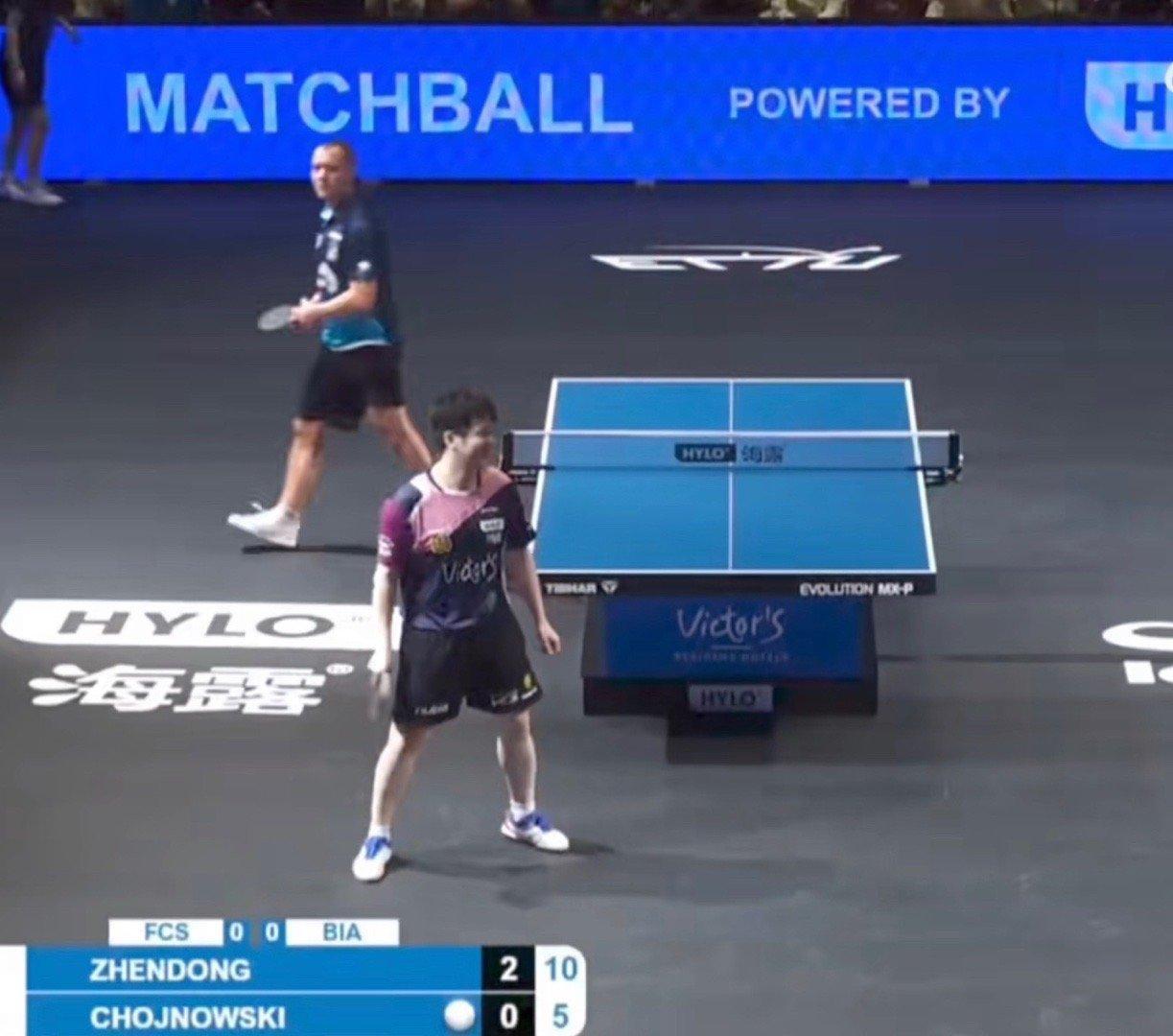 樊振东又有新的庆祝动作了！