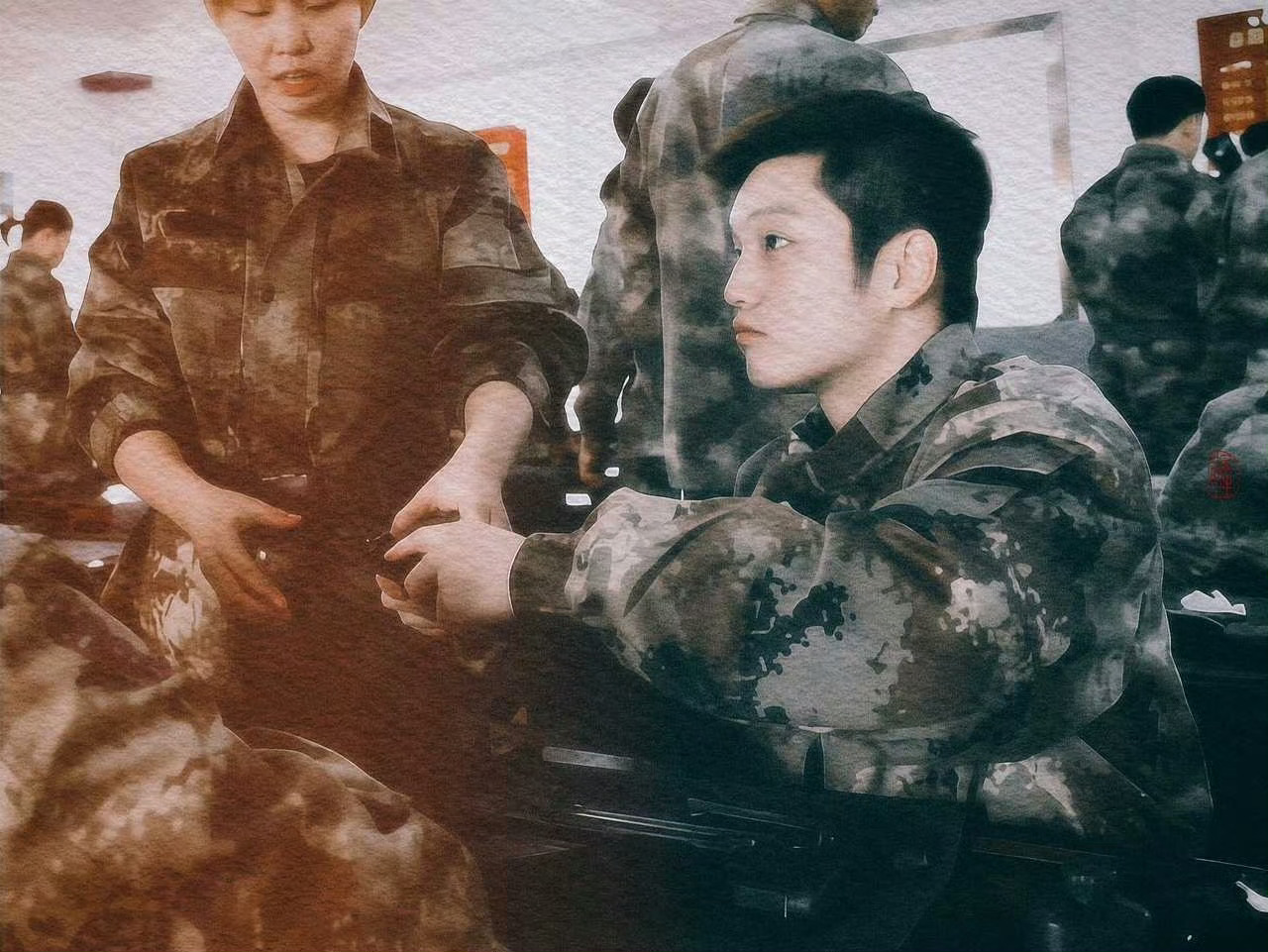 东哥的军旅生涯照，我眼中最靓的仔～[太开心] ​​​