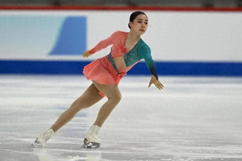 爱沙尼亚首都塔林进行的世界青年花样滑冰锦标赛女单自由滑比赛，短节目排名第6的来自