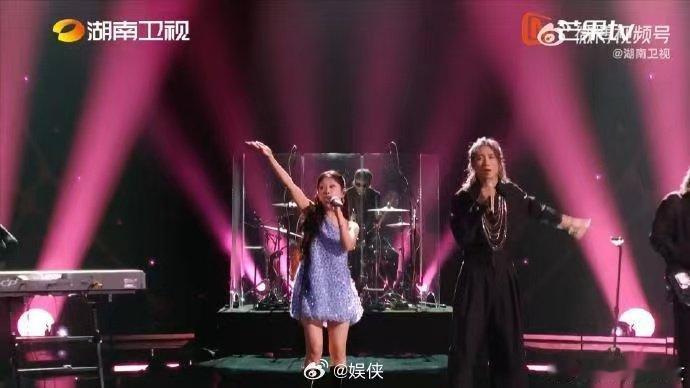 歌手直播歌手合唱 谁是捣蛋鬼歌手2026歌手联名竞技看点满满，每组合唱都有独一份