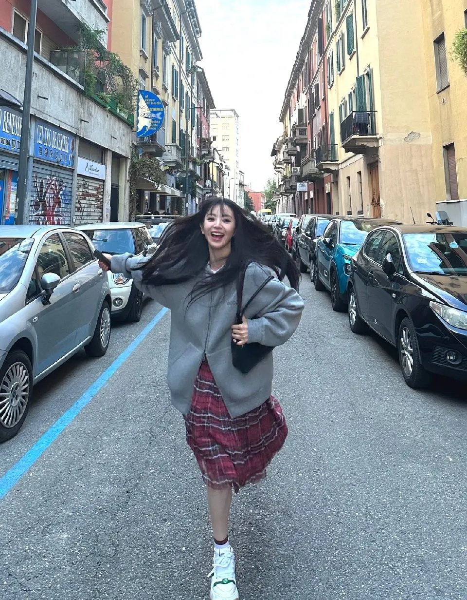 田曦薇的这个照片生活感拉满 ​​​