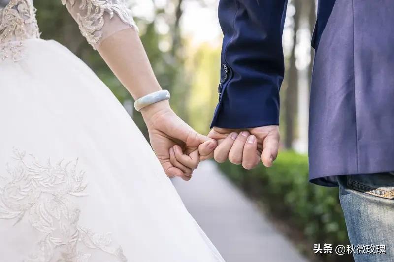 婚姻究竟
靠什么才能走得长远？

当爱情的光晕渐渐淡去，
生活的底色缓缓浮现，