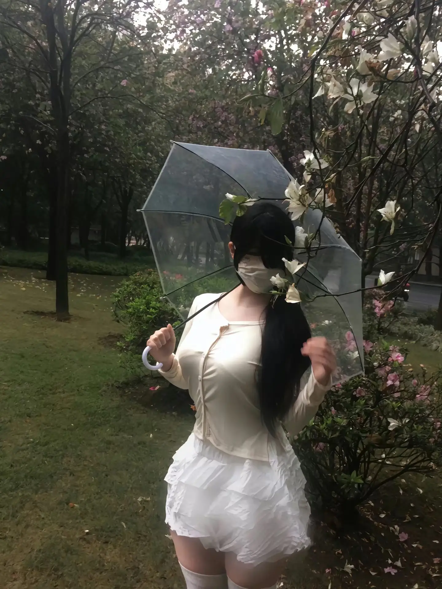 花可能美吧 但又不是每一朵
