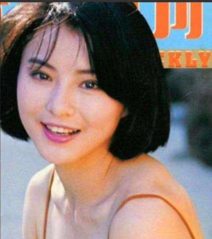 2007年，李赛凤趁丈夫出差，和体格壮硕的干儿子发生了亲密接触。正当两人关系暧昧