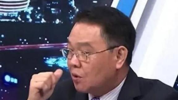 台湾退役军人黄征辉在节目上直言，台湾省只有保留军队，大陆才有机会统一，他说的不错