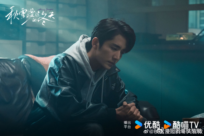 张新成你别演了我害怕 正片吹口哨那刻阴森感直冲天灵盖，花絮里的憨憨笑瞬间破功，这