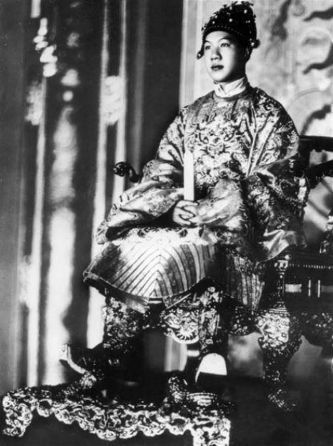 1945年3月9日傍晚，驻印度日军第38军突然向法国殖民当局发出最后通牒，要求其