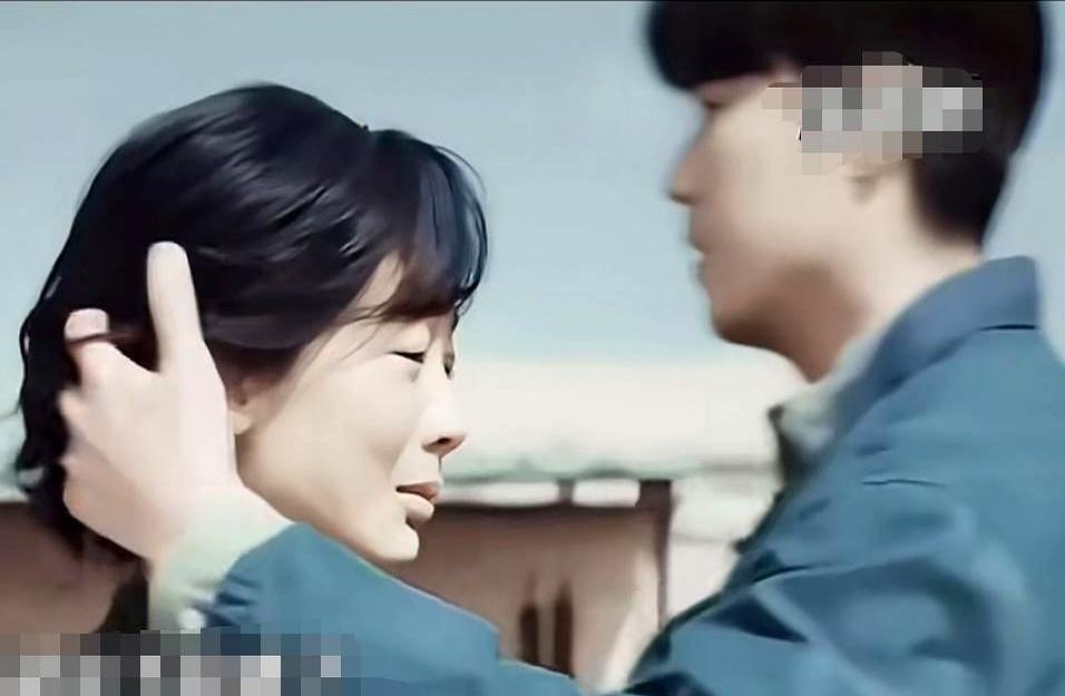 这剧，你以为是霸总娇妻，我告诉你，那群“恋爱脑”的又要破防了。
杨紫这次不哭不闹