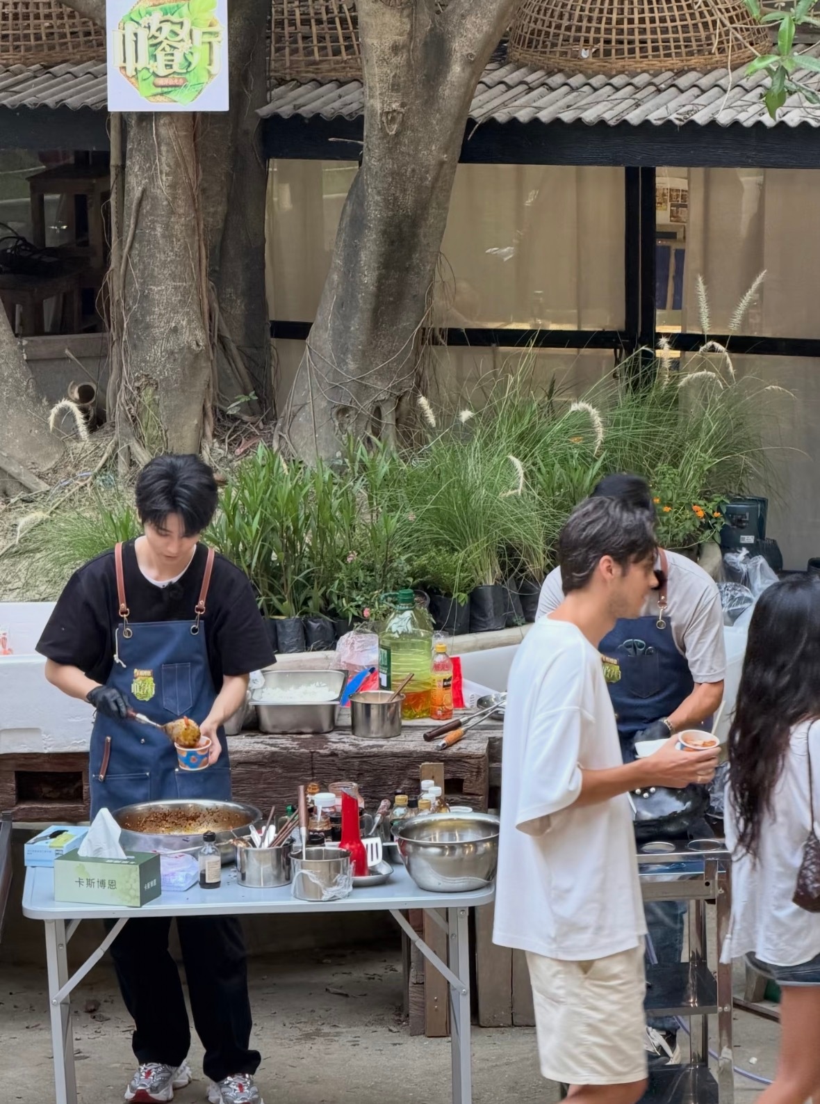 感觉自己词穷只会说好帅王俊凯 中餐厅10