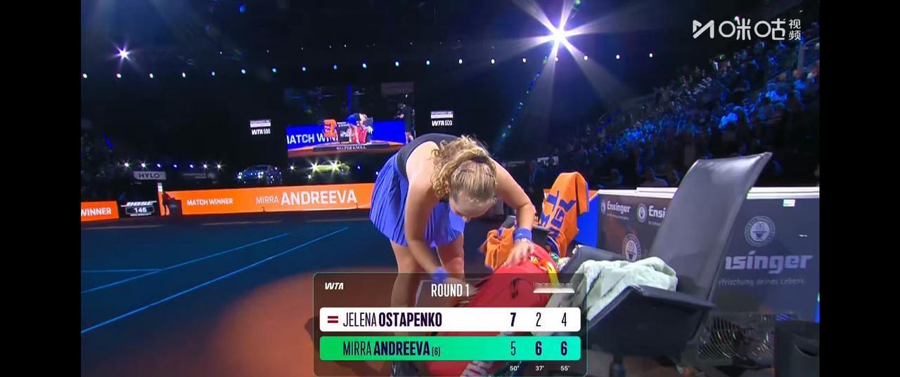 张帅与新搭档奥斯塔彭科神同步，单打首轮均被逆转，可能是为了保女双冠军吧。注意奥胖