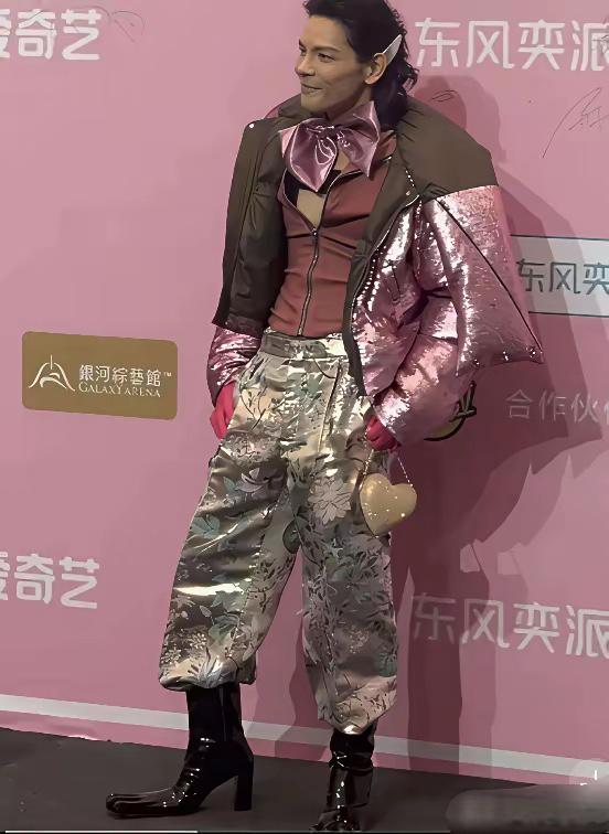 向左，你的衣服我忍了，但是这鞋，真的忍不住啊