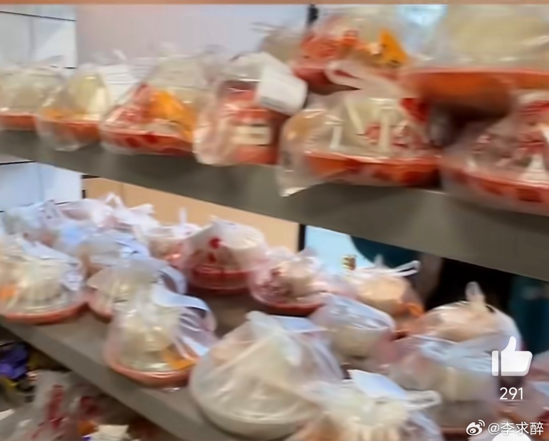 七鲜小厨爆火带动周边餐饮大涨京东外卖市占超15%今年目标翻倍七鲜小厨爆火不仅订单