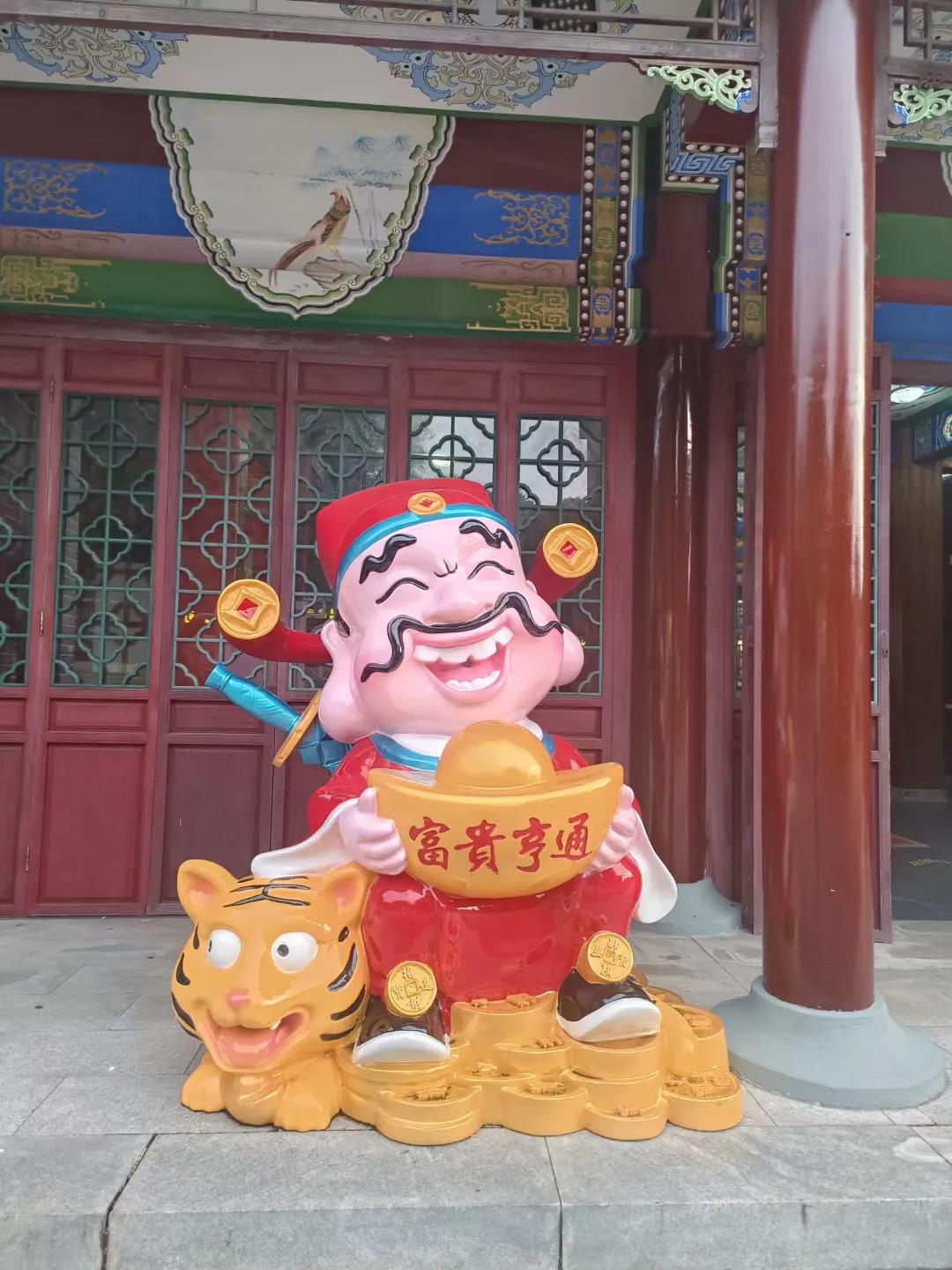 刚毕业的时候，我去一家工厂打工，有个男的说看不上我，喜欢刘诗诗那种，我笑了笑你看