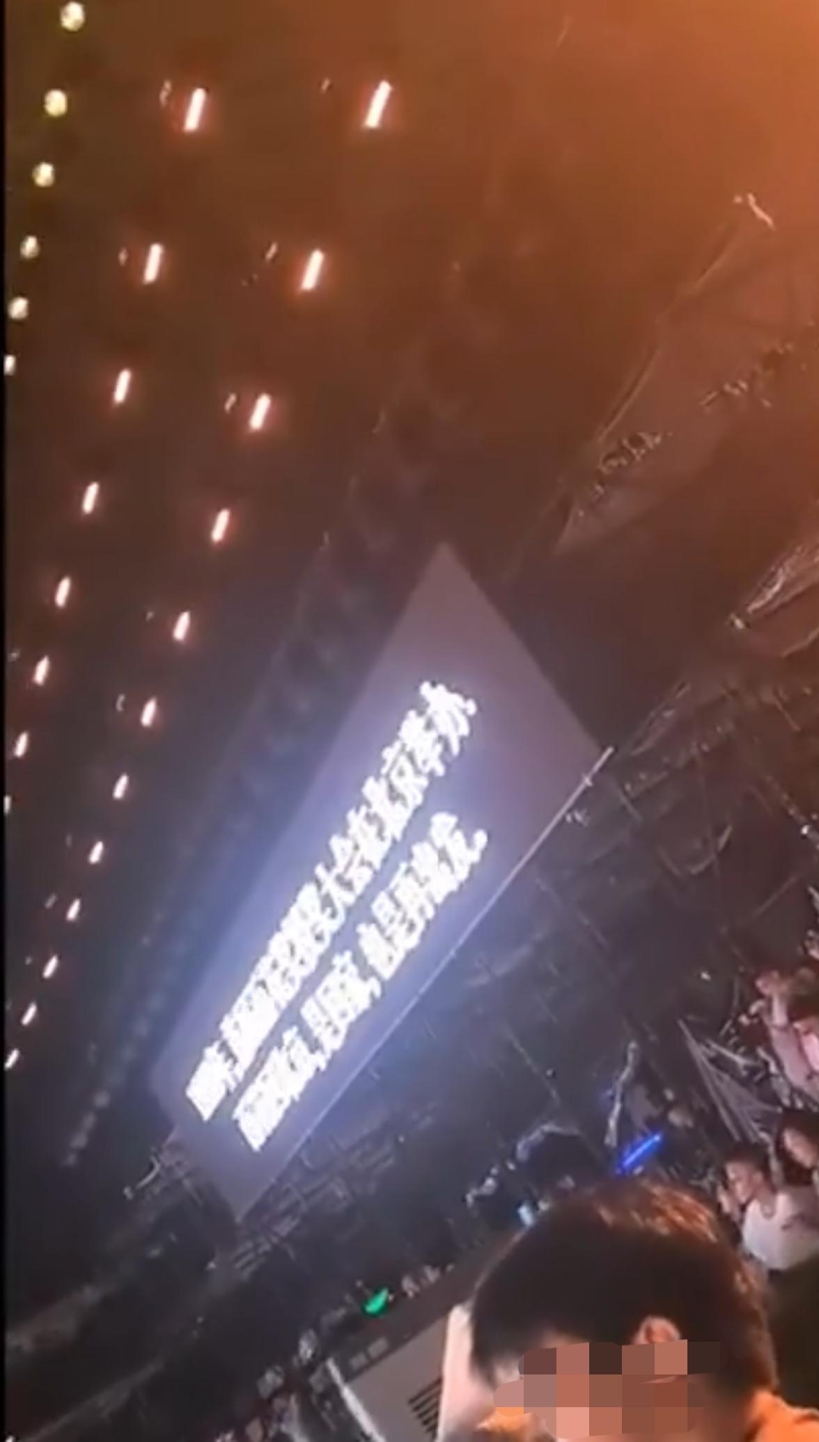 我们常常会感叹，主持人的口才那么好，记忆力也极其优秀，常常会自愧不如。到了现场会