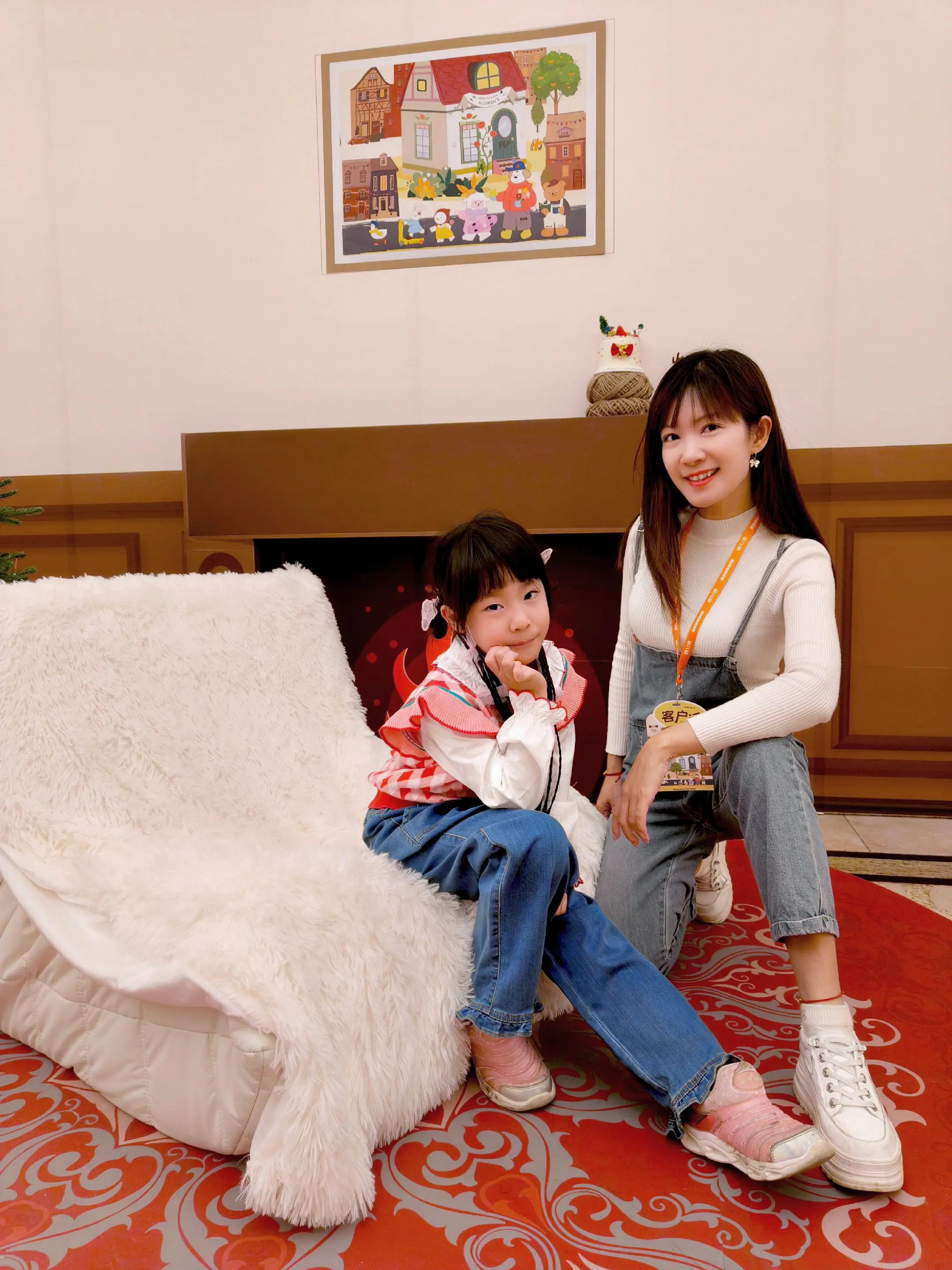 ✨萌娃T台发光，阿妹勇气可嘉💫  阿妹是爱儿健的小粉丝喇，衣柜里很多...