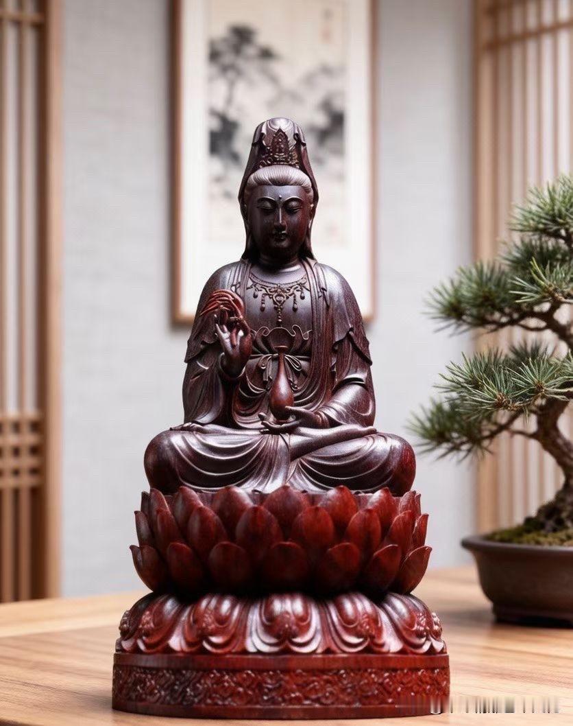 紫檀｜坐莲观音

有些观音像，看久了，连说话都会不自觉轻一点。

老料整雕而成，