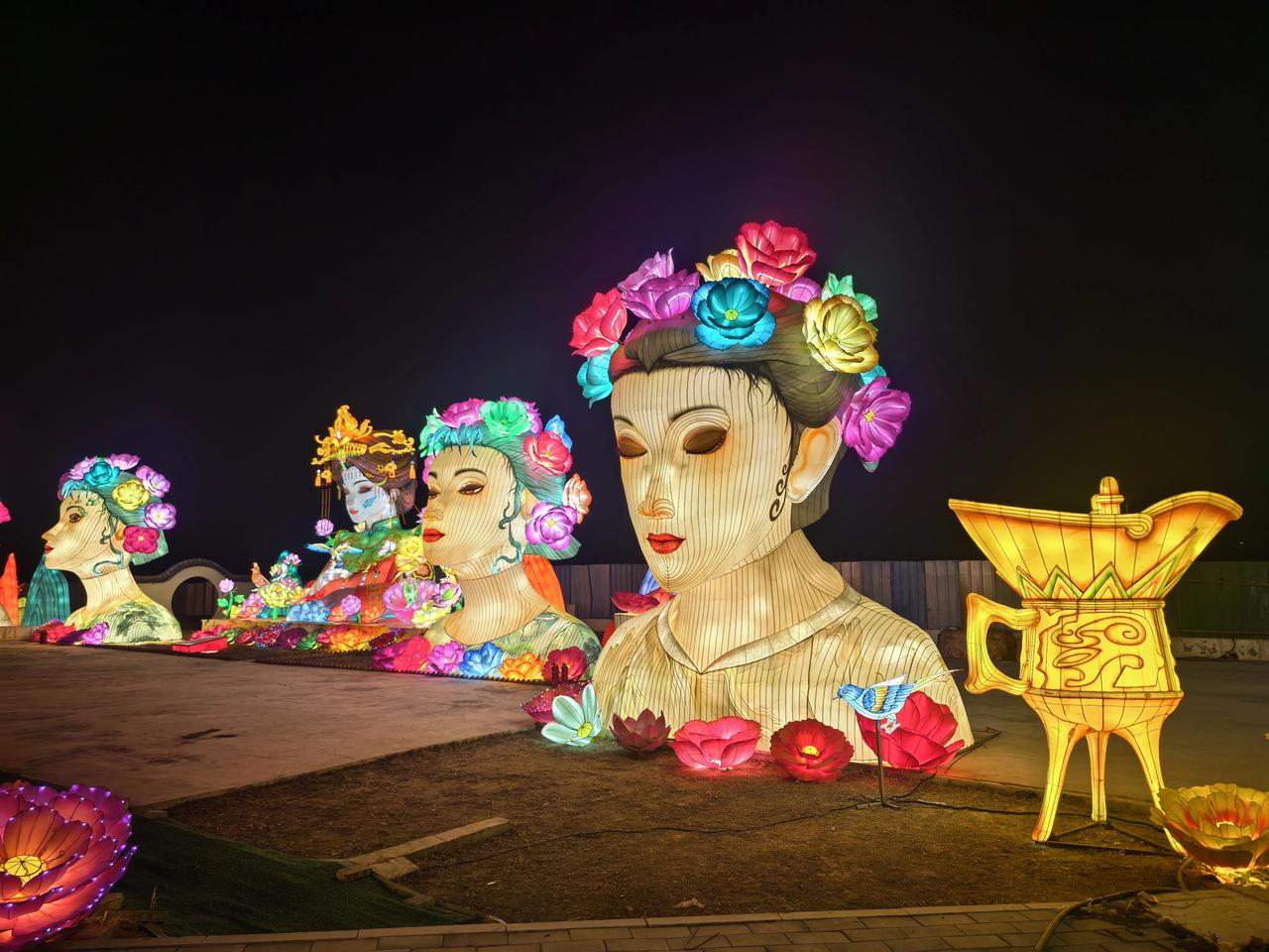 光影璀璨迎新春！"羲皇故里·龙城天水"2026迎春非遗彩灯节即将盛大开幕

骏马