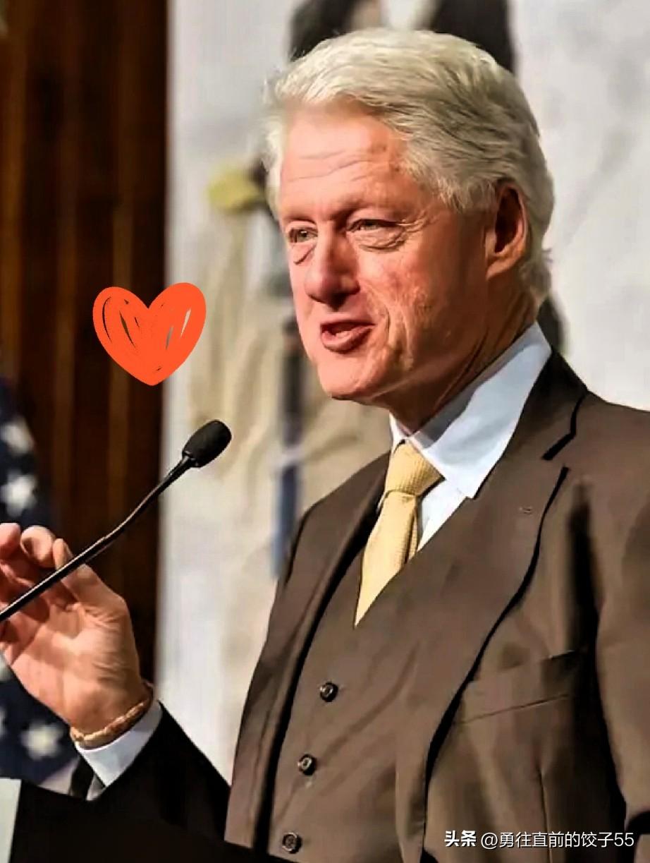 克林顿曾说希望我们对美国宽厚，如今看来，他早已没了这个发言权。我国海军在西太平洋