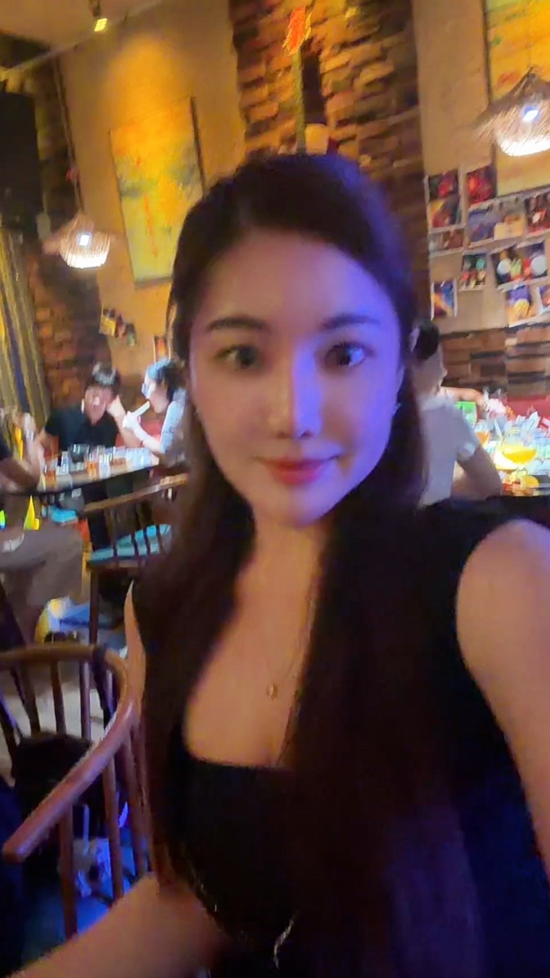 白天：哈哈哈哈哈下午：哈哈哈哈哈晚上：注定情海中颠簸  ​​​