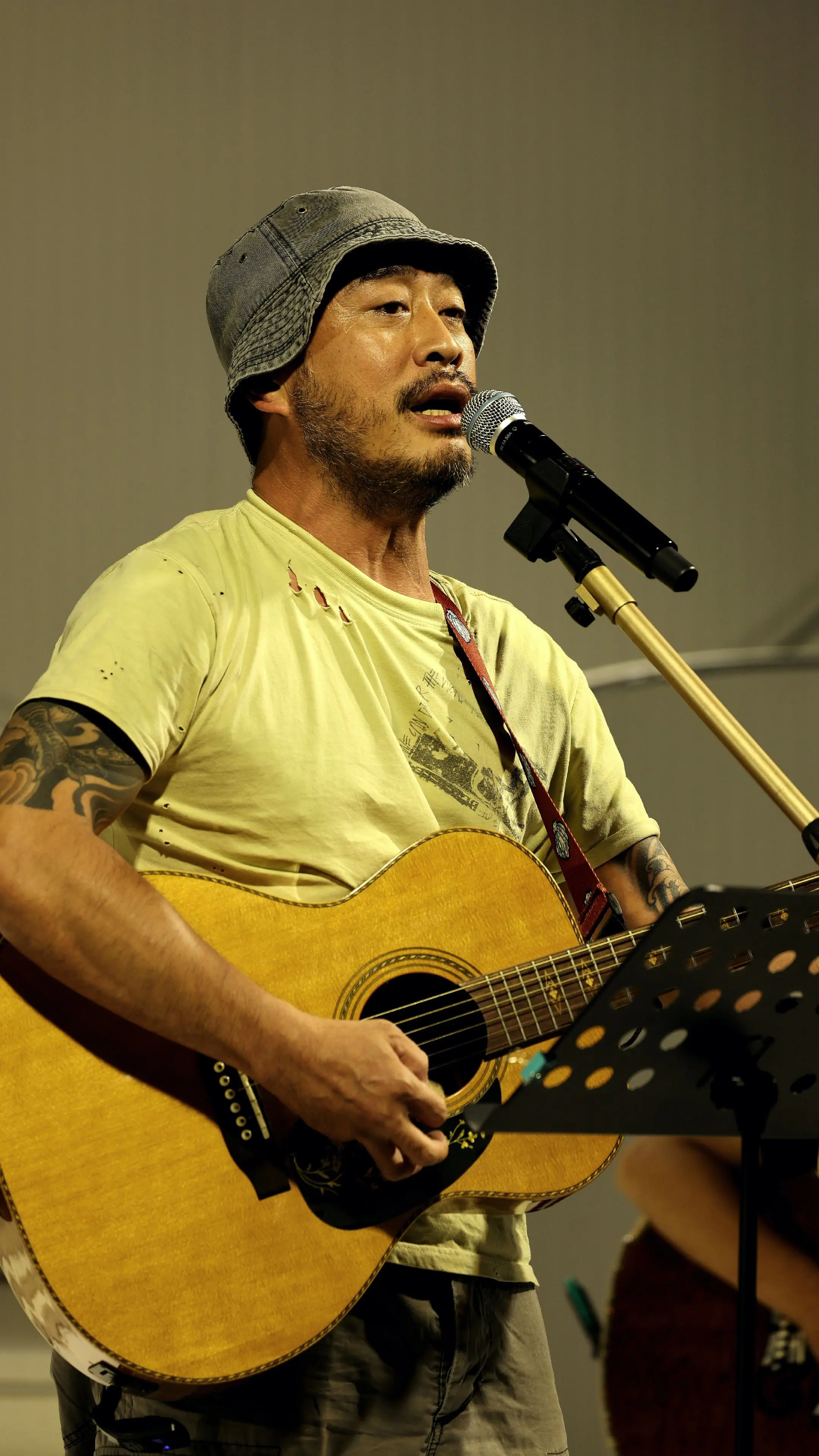 华语灵魂歌手 气场全开演技派 歌神始终是歌神 电影感写真