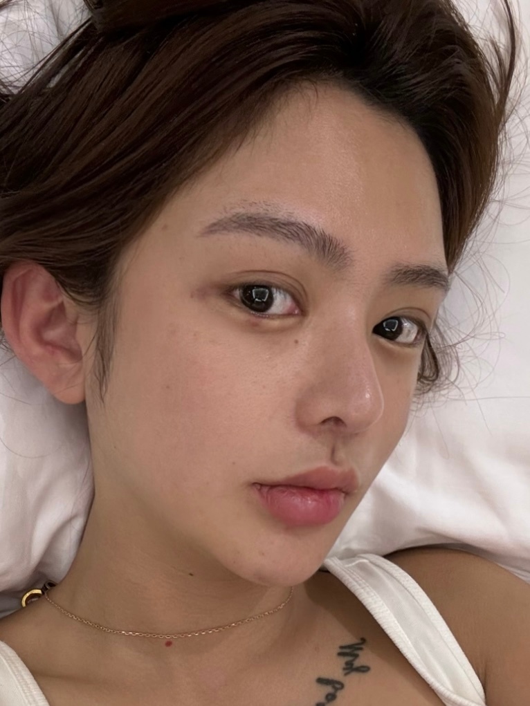 短头发真的很像柔情铁T 明天去染头发了 