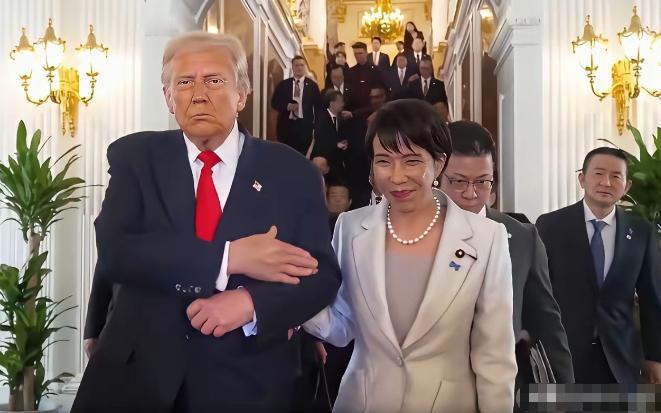 卢克文一句话，直接把高市早苗推上舆论火山口！一句“她不像日本首相，倒像夜总会妈妈