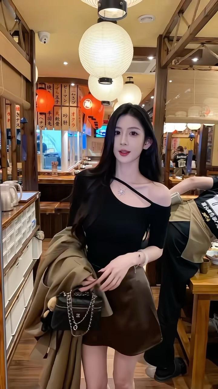 超a夏日穿搭 拽姐穿搭 辣妹穿搭 纯欲天花板 高级感穿搭
