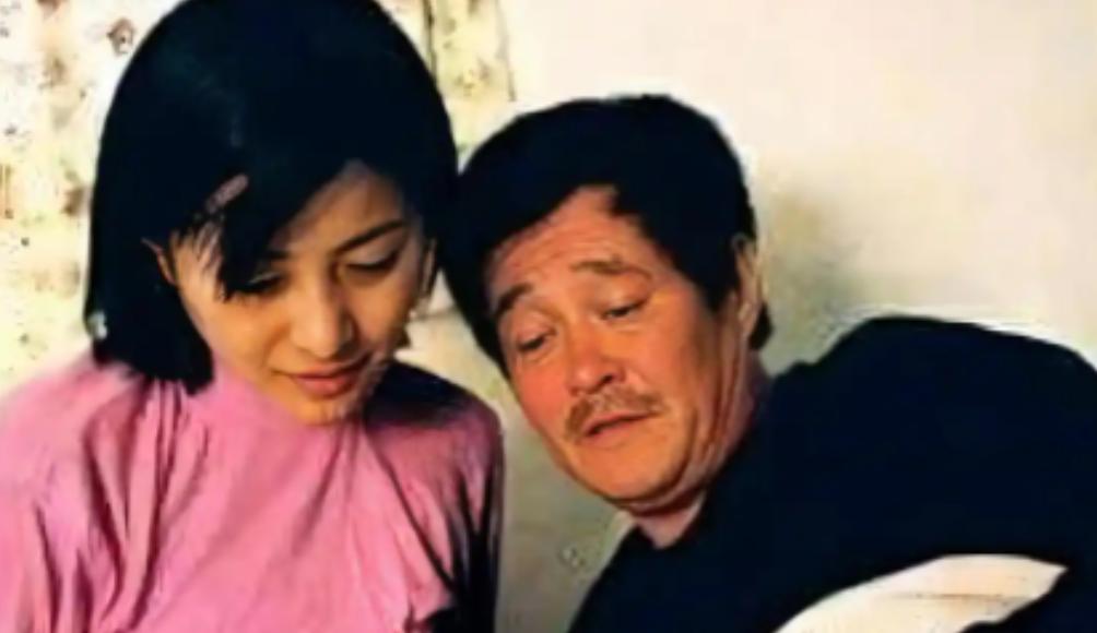 1991年，赵本山向发妻葛淑珍提出离婚。她平静开口：离婚可以，给我一些补偿。谁料