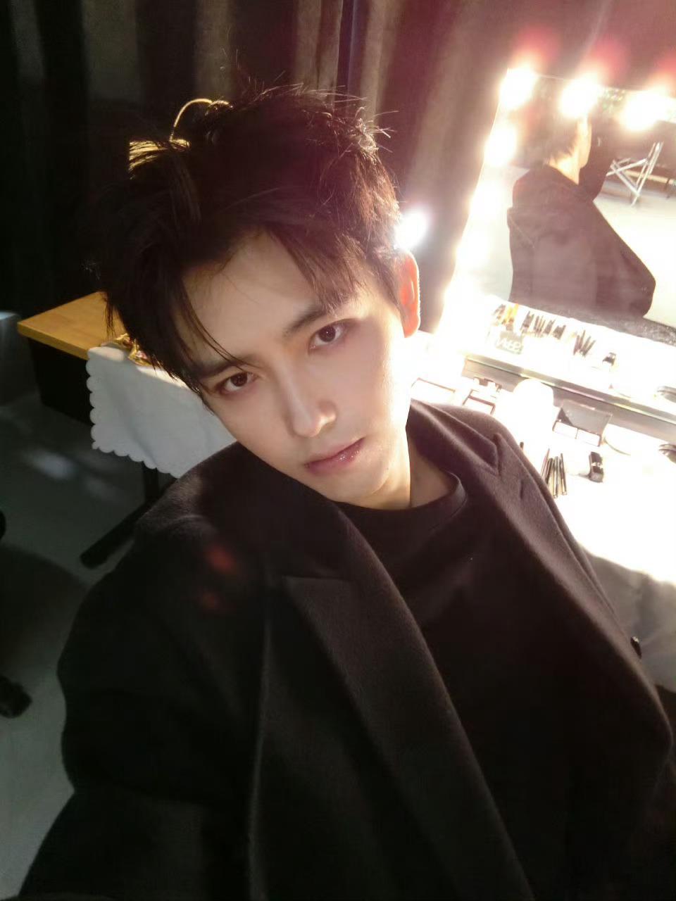 李峋下雪了陈飞宇最新营业 