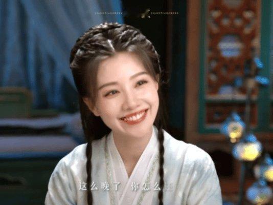 任嘉伦王鹤润吻戏谁能拒绝任嘉伦王鹤润的古风氛围感，缱绻暧昧自带清雅书卷气，吻戏氛