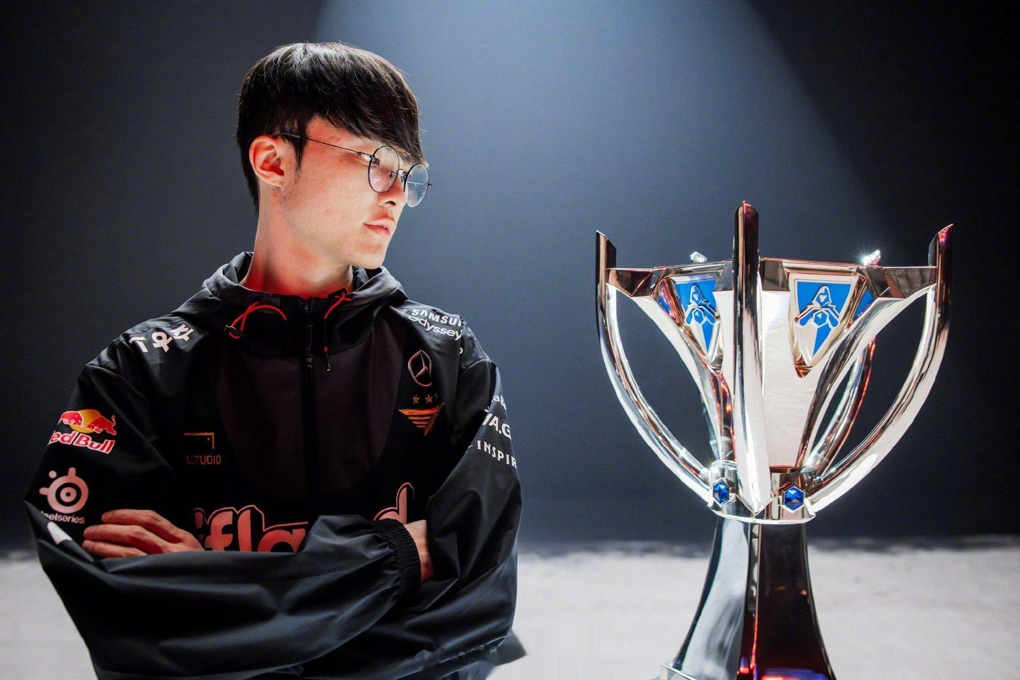 #Faker获TGA最佳电竞选手#  · FAKER（英雄联盟）#游戏大赏##T