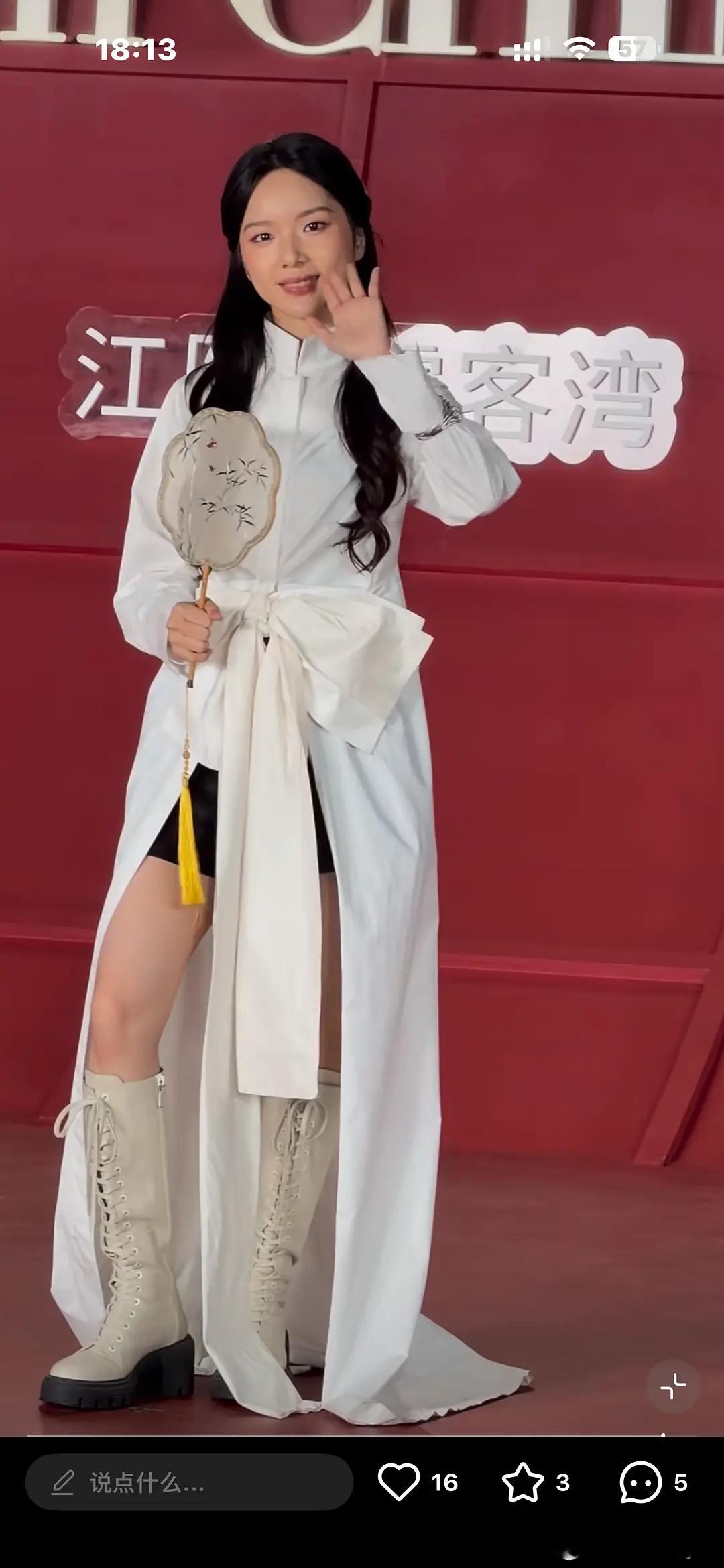 李思潼这妆造，赶紧换造型师吧[允悲] ​​​