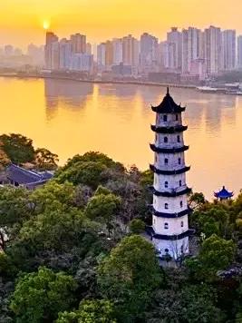 温州文旅贵阳推介：一张机票解锁“山海盛宴”，贵阳市民专属福利来袭！

3月25日