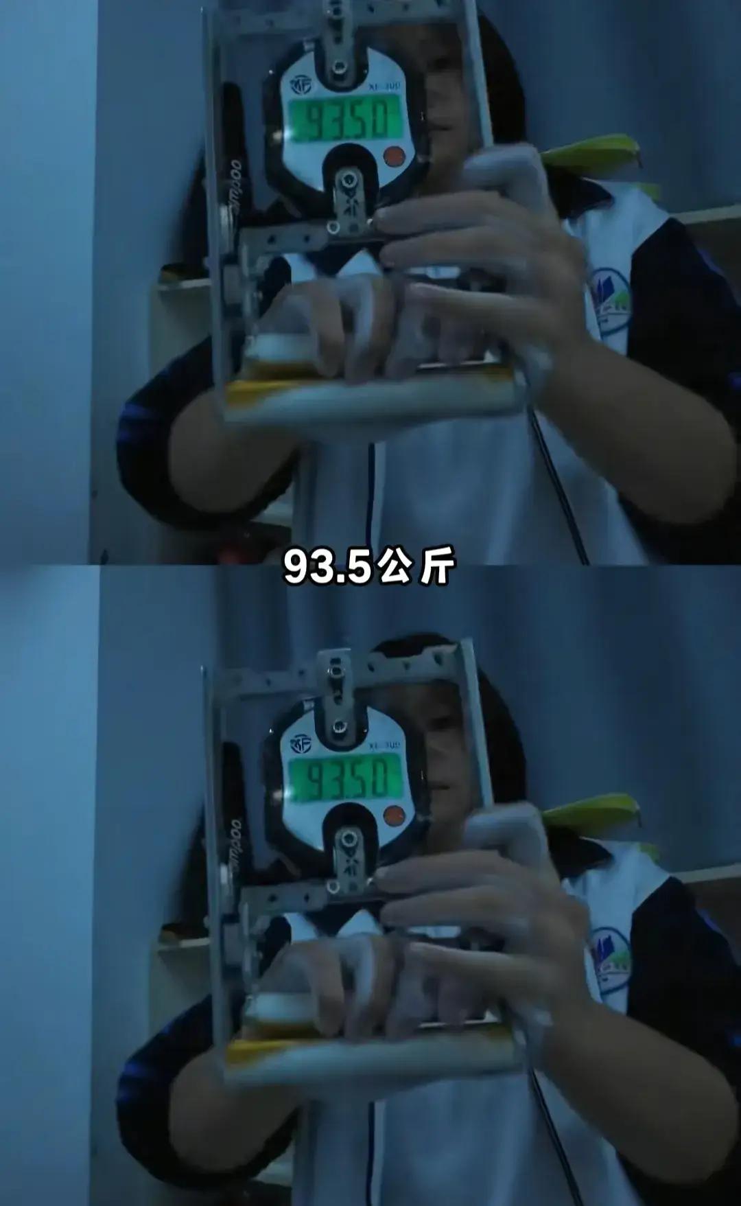 震惊！15岁少女握力超180斤，轻松捏爆鸡蛋、手撕扑克牌，网友：这是真正的“女汉