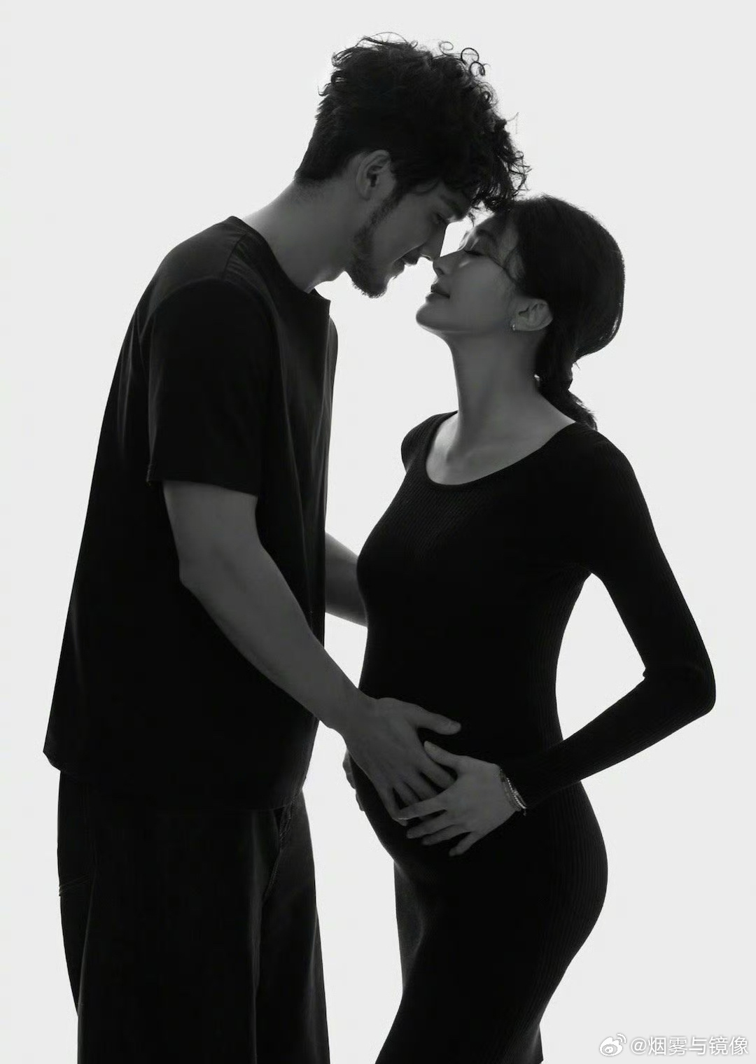 陈牧驰陈冰结婚生子等等他怎么就结婚生子了😳对他的印象还停留在封神榜