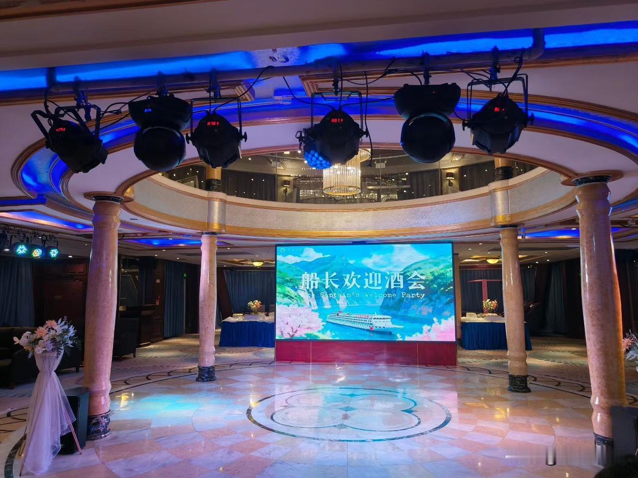 你觉得谢娜能办好个人巡回演唱会吗当然能。谢娜是全能性女艺人，主持最佳，唱歌也不差