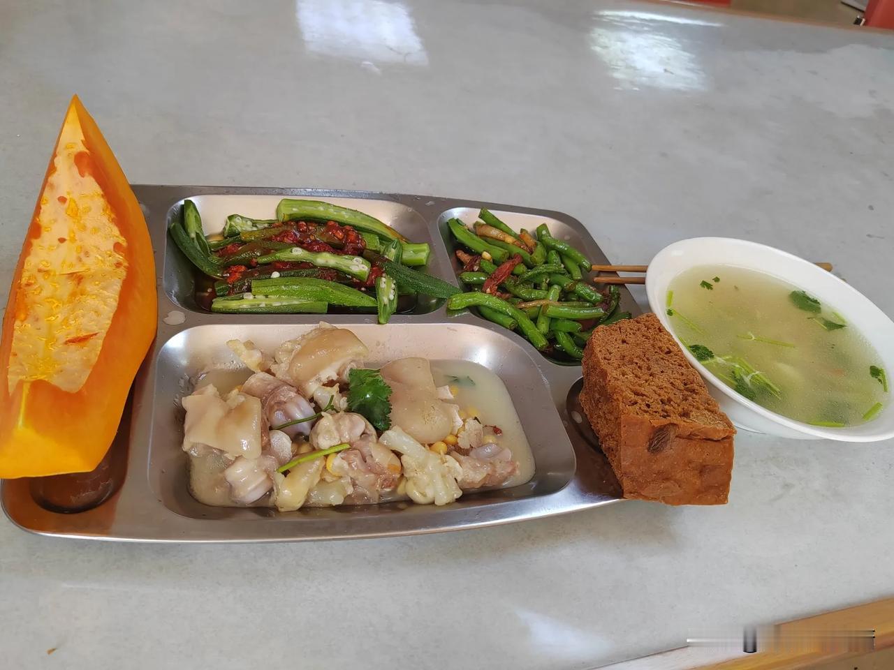 租家来邮件了，这个航次去巴西装货，阿布扎比卸货，印度到巴西有8000多海里的航程