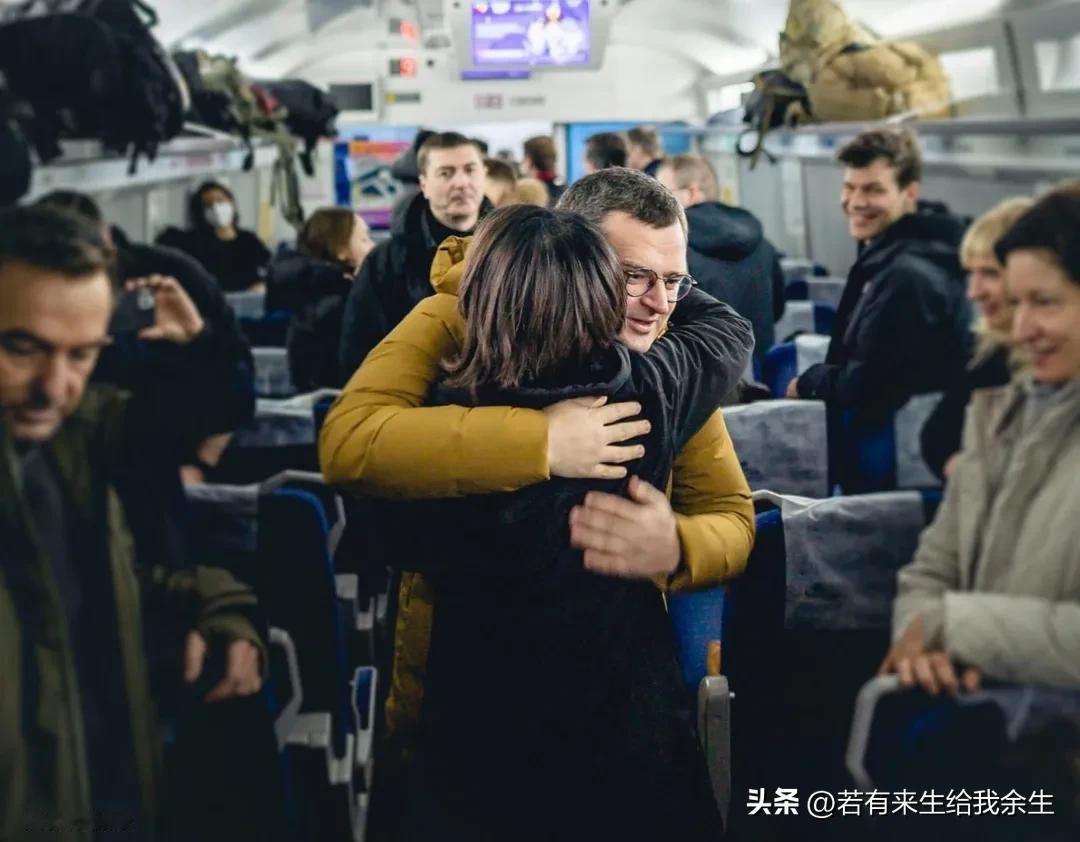 🇺🇦⚡️🇺🇸"他"现在要去美国!并且说:"泽连斯基是臭狗屎…战争输了…一