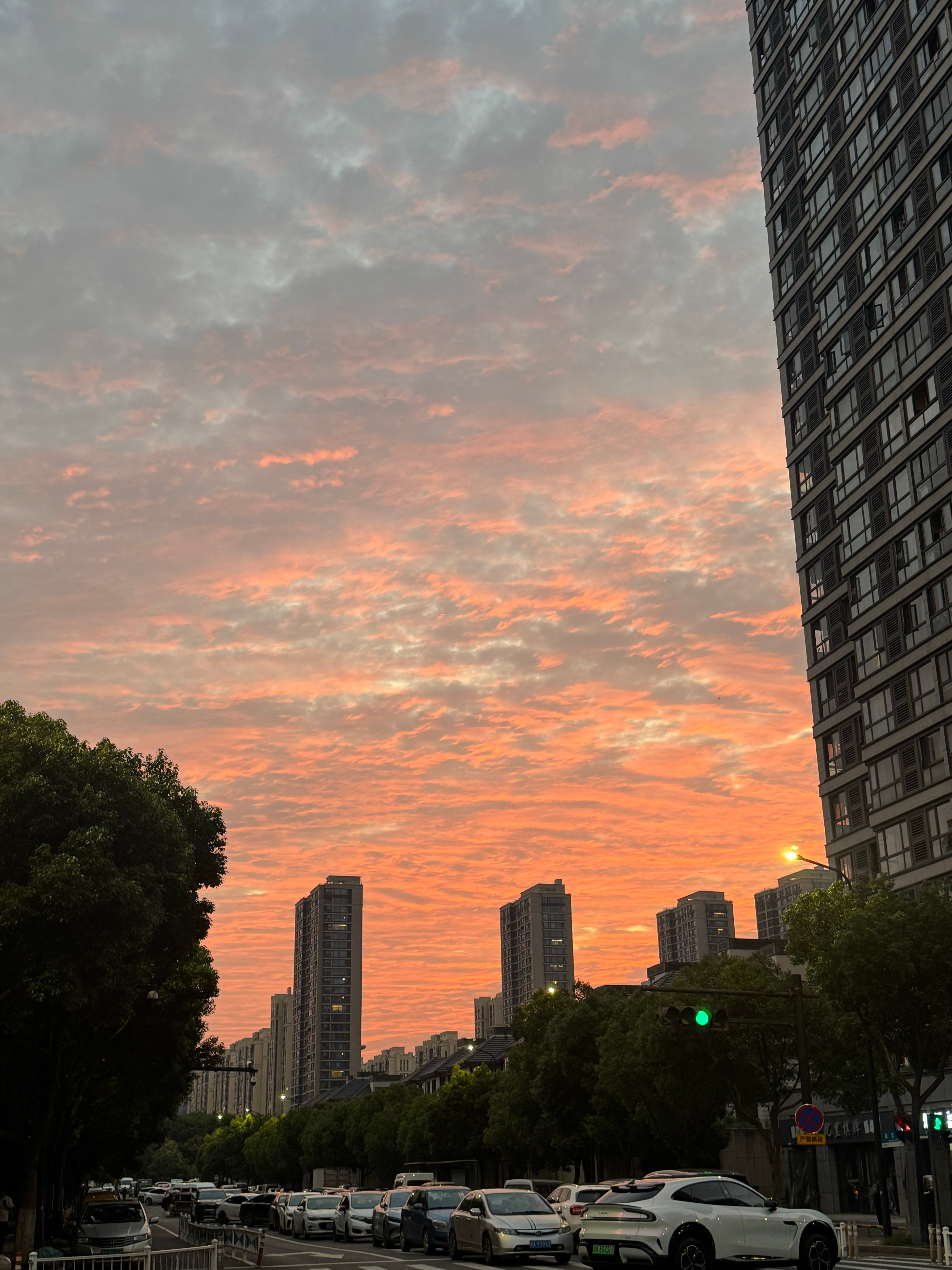 杭州美丽的火烧云 