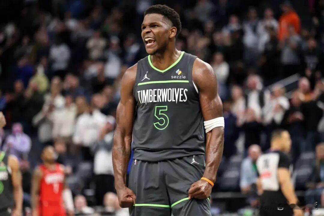 NBA历史上私生子最多的球员分别是谁?

第一名:卡尔文·墨菲
据报道，他与9位