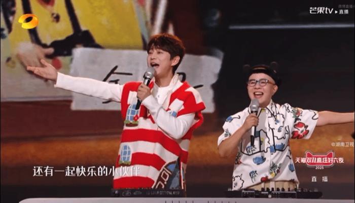 何炅金龟子30年后再唱大风车 “大风车吱呀吱哟哟地转～” 金龟子的标志性嗓音搭配