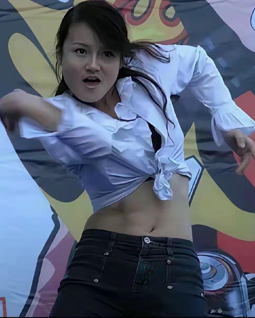 拳王喜欢这另类，认栽了！
超级女声的《我的情人》是不是她唱的？我说怎么那么面熟[