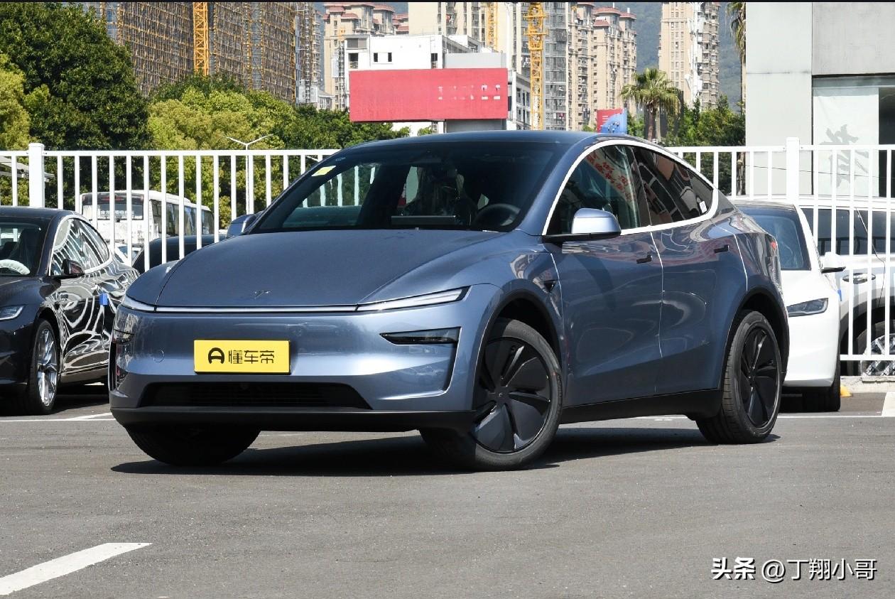 这就是网上心念念的新能源车，像特斯拉这种已经很保值的电车，二手车也是跌的一塌糊涂